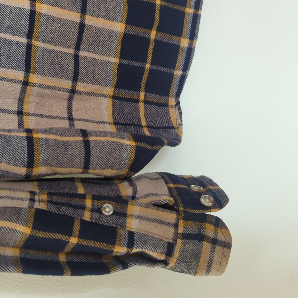 🌸 Eddie Bauer Men's Blue Yellow Tan Plaid Flannel Button Down Shirt Medium - Picture 8 of 9